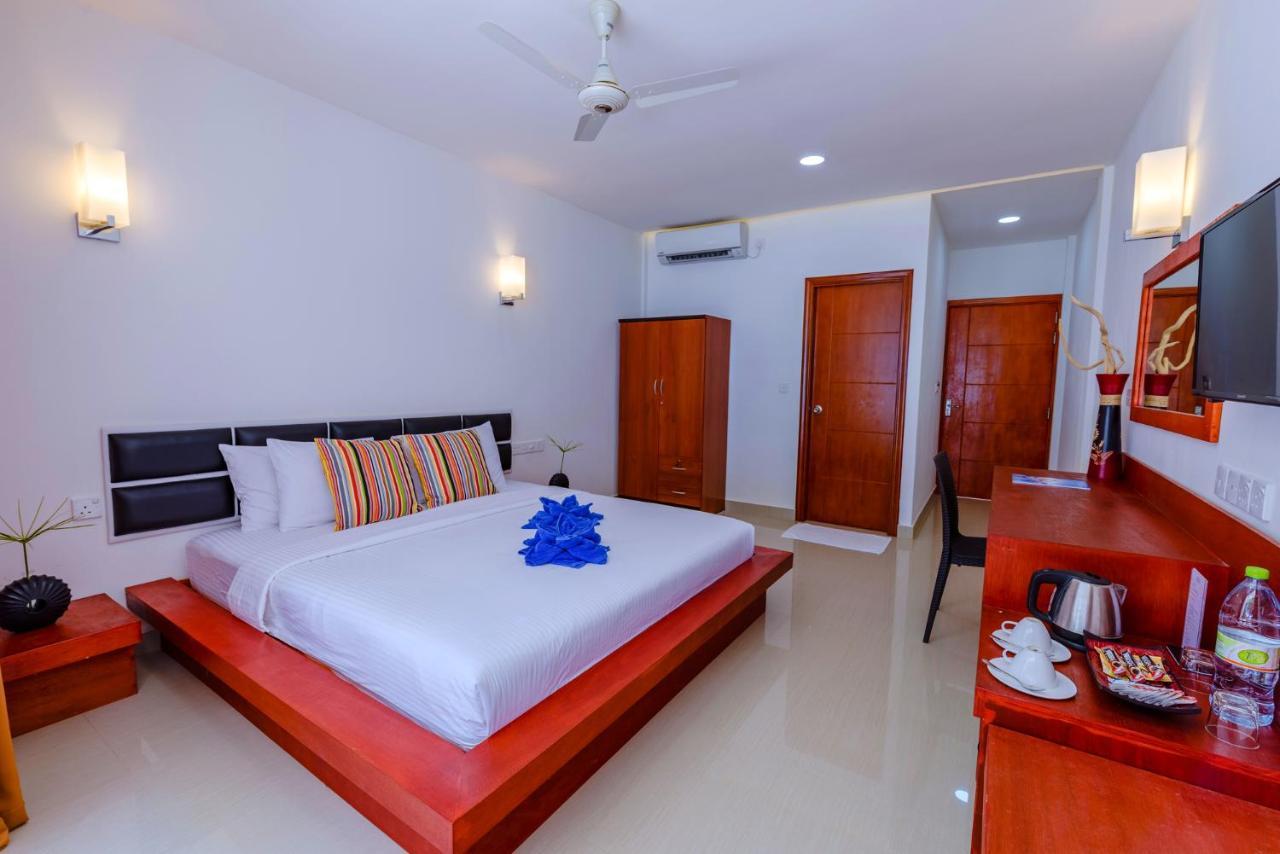 Athiri Beach Maldives Dhigurah  Exterior foto